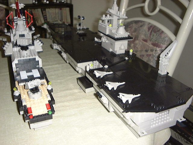 Mega Bloks USS Kittyhawk 9780-4 Replacement Deck Pieces USED